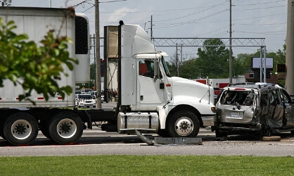 Chicago truck accident with vehicle